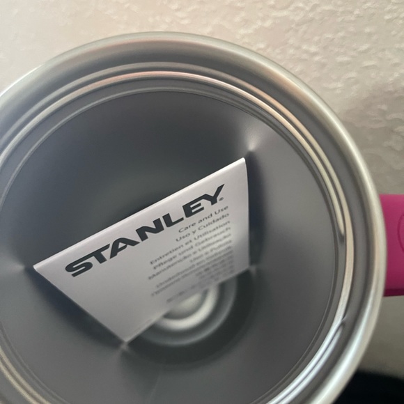 Stanley 40oz Tumbler Fuschia! New Color Water Bottle tumbler - Picture 4 of 7